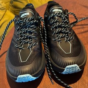 BNWOT Hoka One One Women's Speedgoat Sneakers